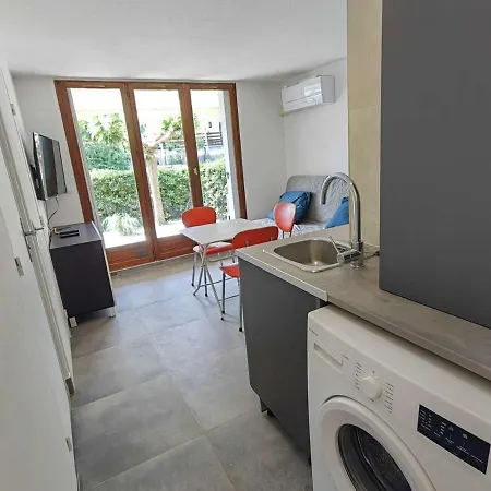 Charmant T2 Cabine Climatise Avec Piscine, Parking Et A 1 Km De La Plage, Ideal Pour 5 Pers. - Fr-1-607-144 *