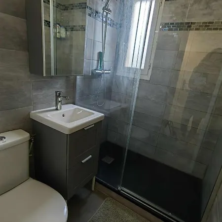 Charmant T2 Cabine Climatise Avec Piscine, Parking Et A 1 Km De La Plage, Ideal Pour 5 Pers. - Fr-1-607-144
