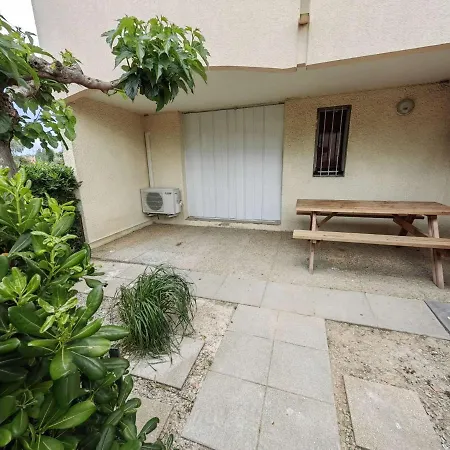 Apartment Charmant T2 Cabine Climatise Avec Piscine, Parking Et A 1 Km De La Plage, Ideal Pour 5 Pers. - Fr-1-607-144 Agde