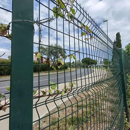 Charmant T2 Cabine Climatise Avec Piscine, Parking Et A 1 Km De La Plage, Ideal Pour 5 Pers. - Fr-1-607-144 Agde